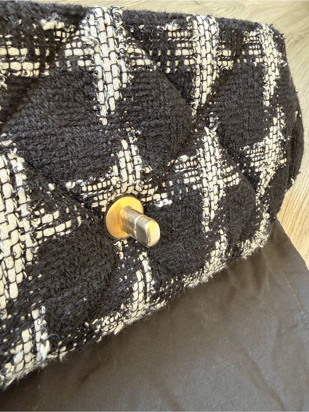 CHANEL 19 Black & White Tweed Bag - Picture 8 of 10